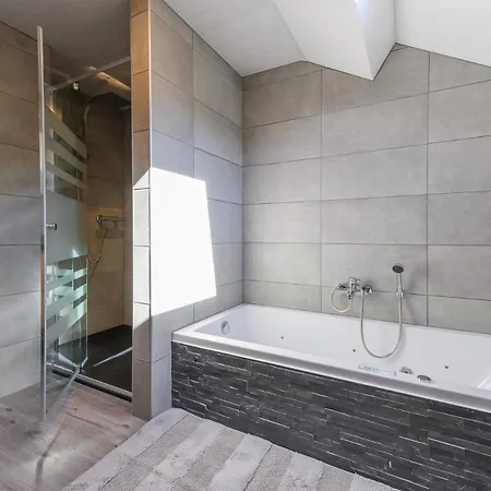 Le Clocher * Nassogne